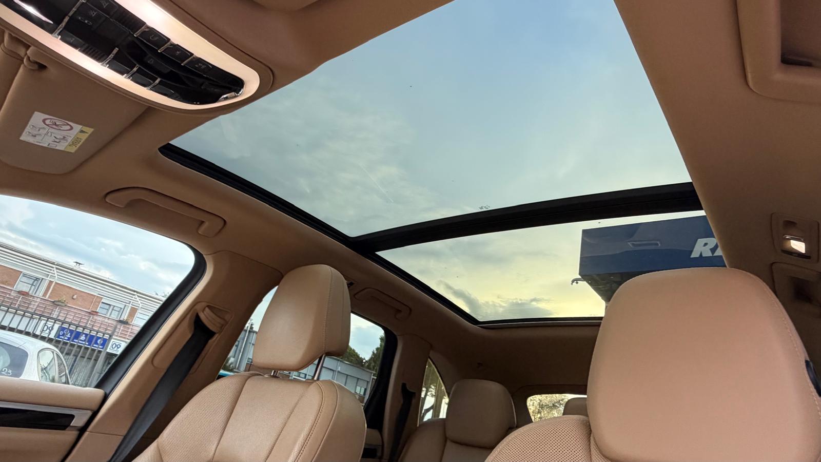 2 ID: 660451569 Porsche Cayenne 3.0 Diesel