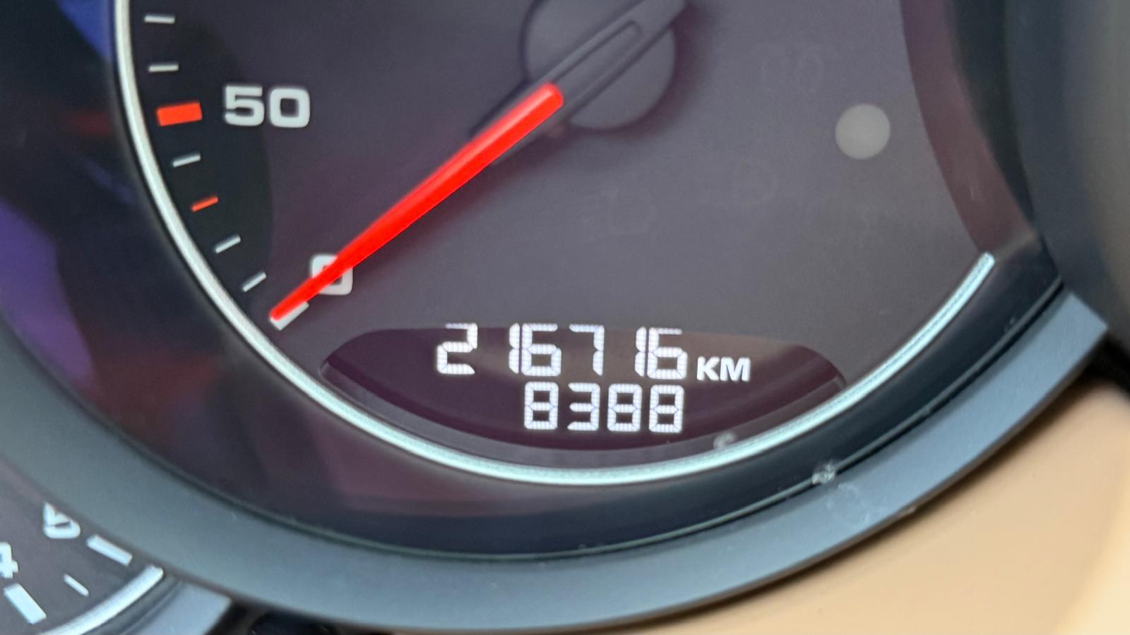 2 ID: 660451569 Porsche Cayenne 3.0 Diesel