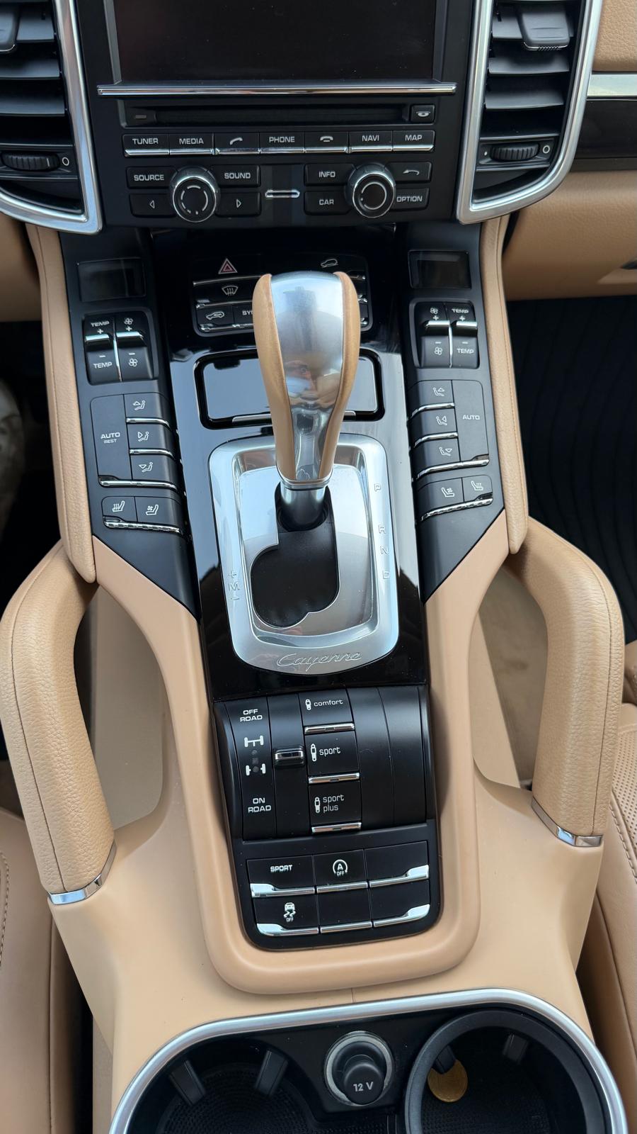 2 ID: 660451569 Porsche Cayenne 3.0 Diesel