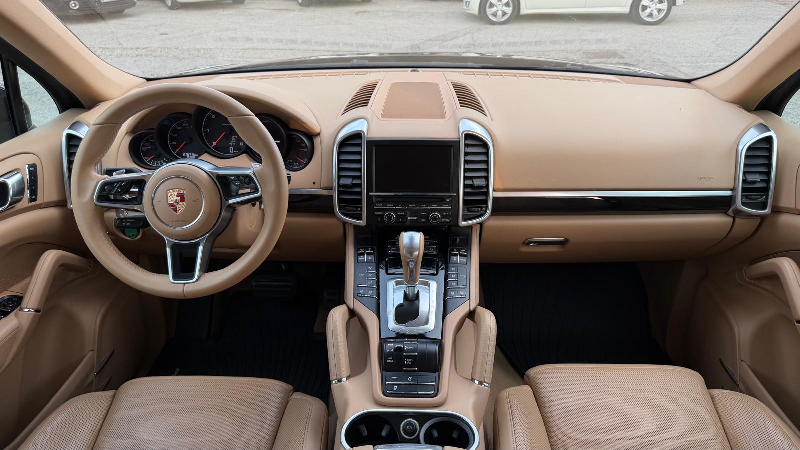 2 ID: 660451569 Porsche Cayenne 3.0 Diesel