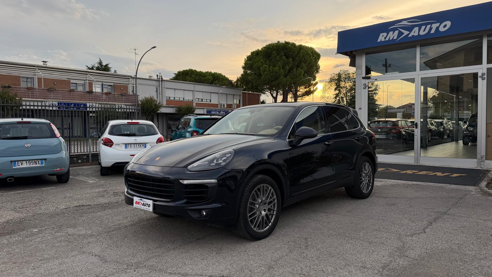2 ID: 660451569 Porsche Cayenne 3.0 Diesel