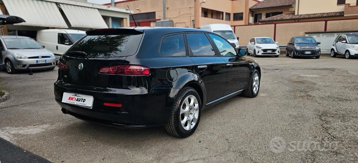 Alfa Romeo 159 1.9 JTDm Sportwagon Distinctive