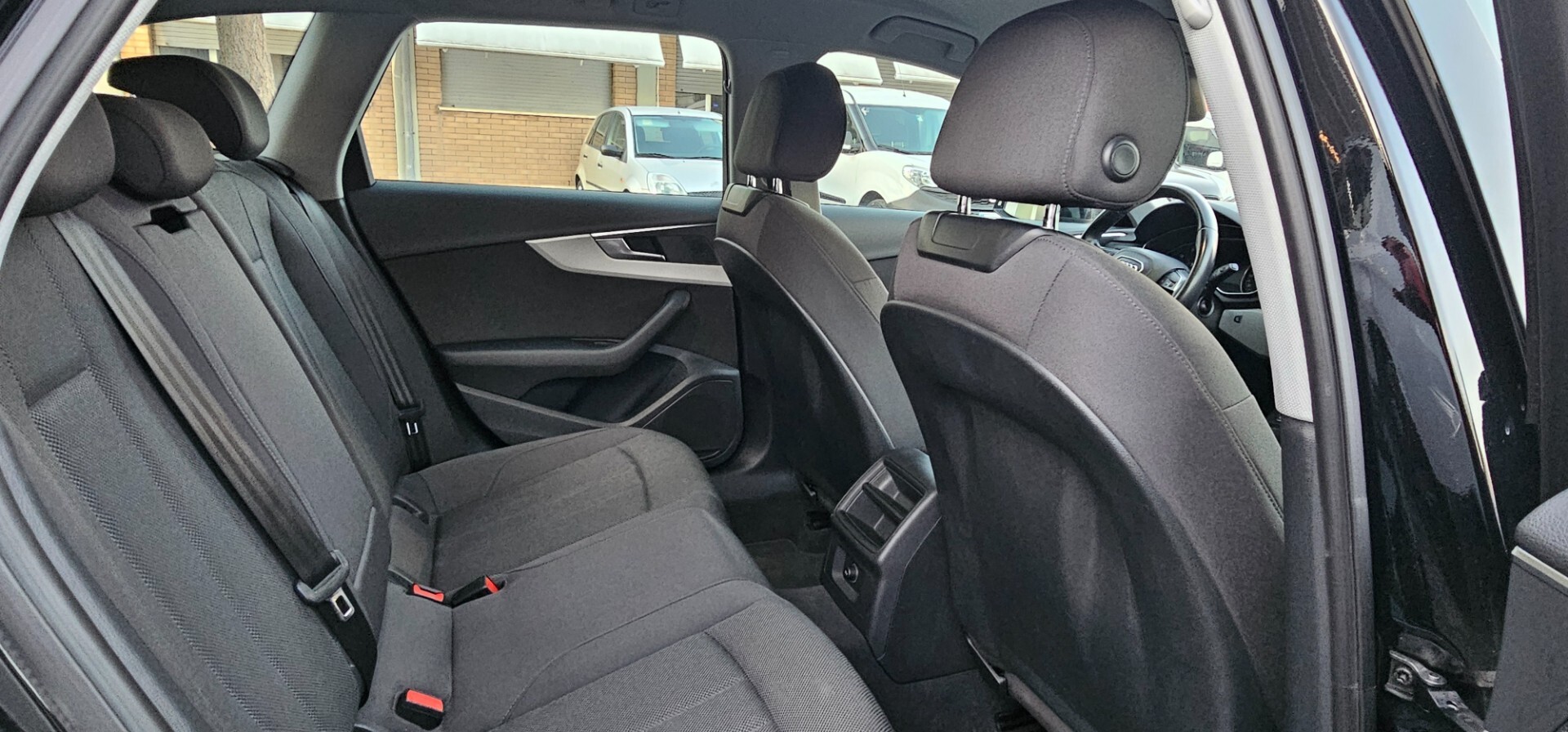 Audi A4 Avant 35 TDI/163 CV S tronic line edition