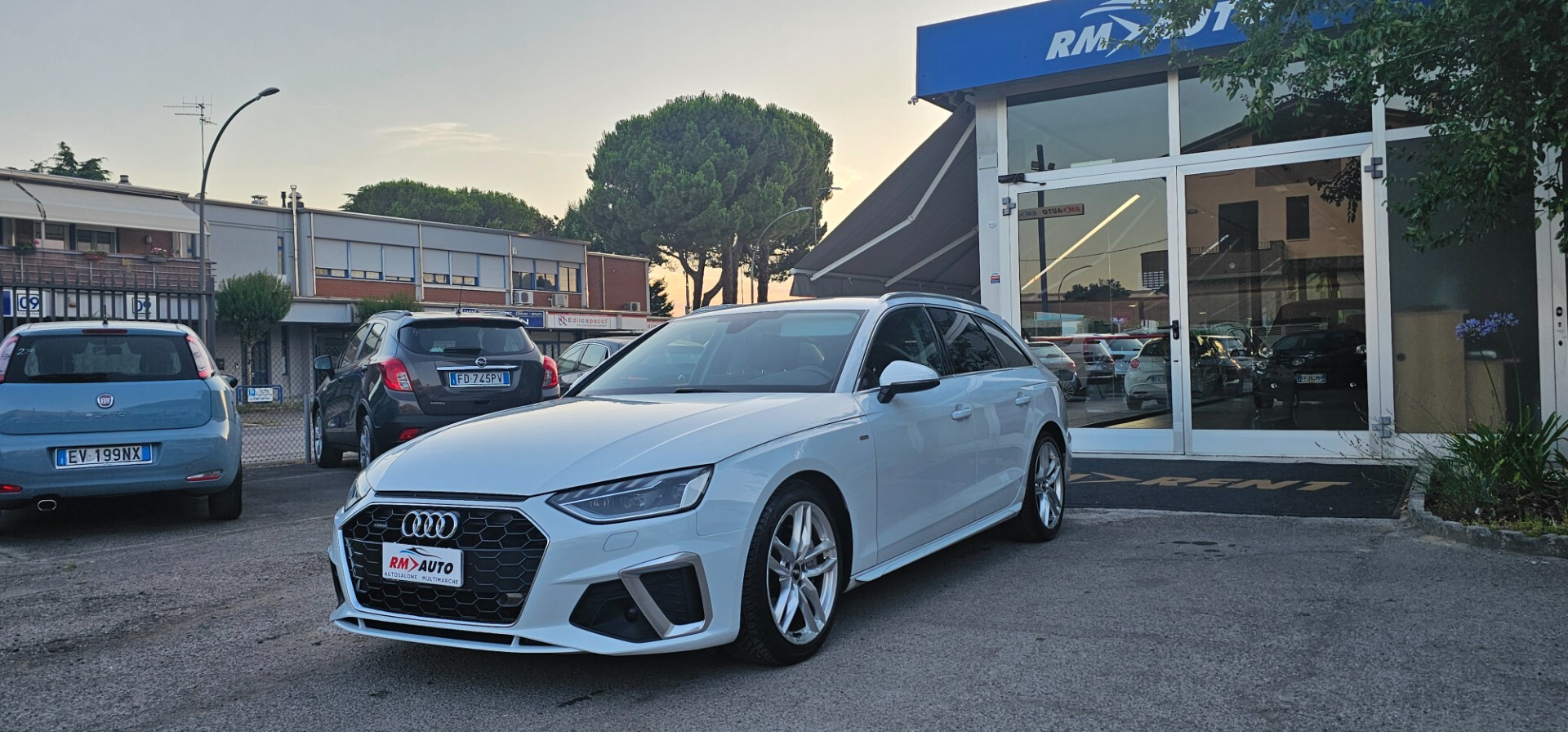 Audi A4 Avant 40 TDI quattro S tronic Business