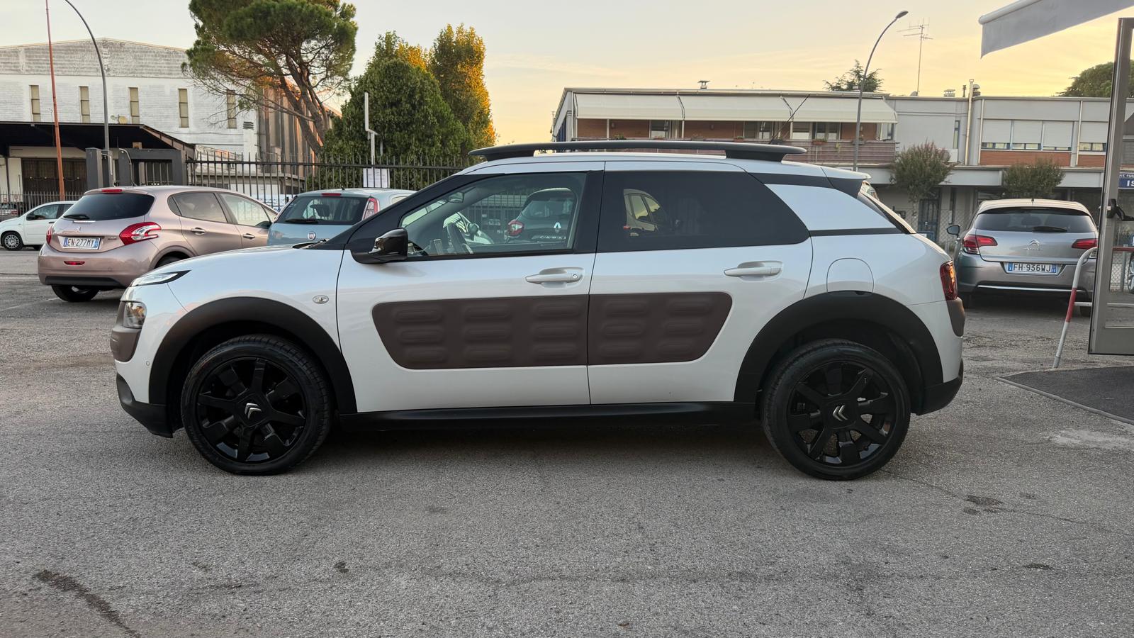 Citroen C4 Cactus BlueHDi 100 S&S ETG6 Shine