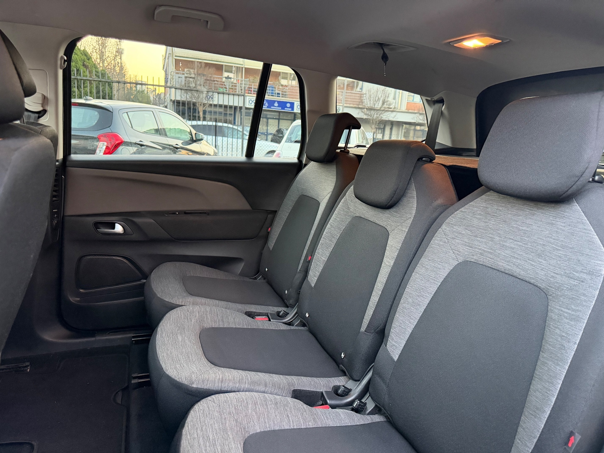 Citroen C4 Picasso 7 POSTI