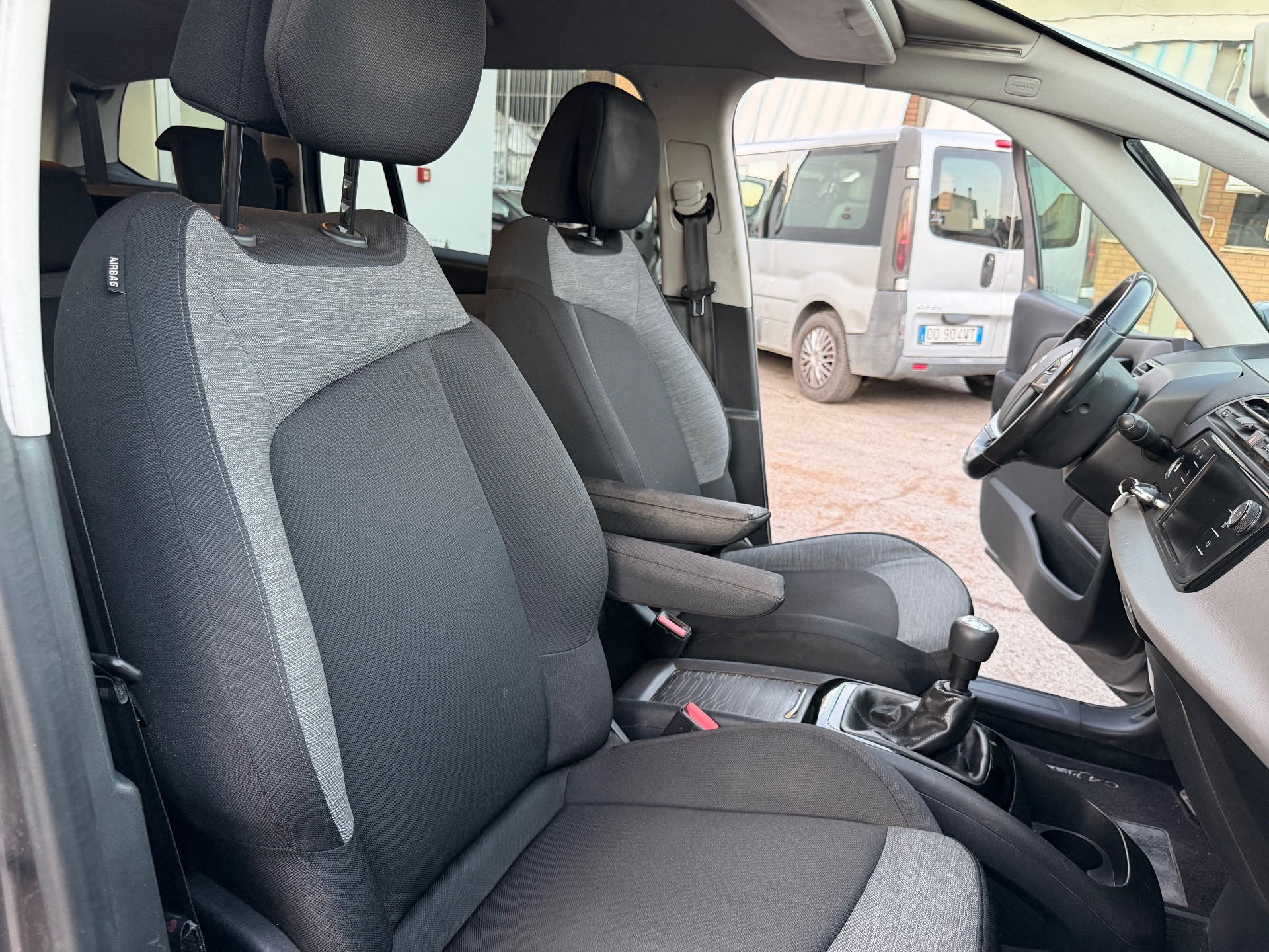 Citroen C4 Picasso 7 POSTI