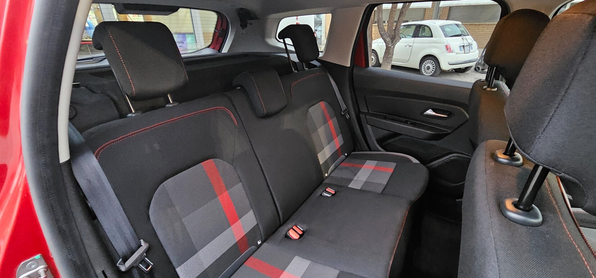 Dacia Duster 1.6 SCe GPL 4x2 Techroad