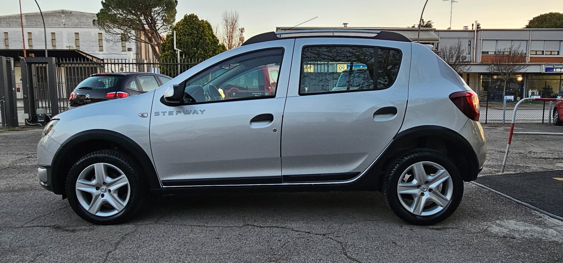Dacia Sandero 0.9 TCe 90CV Lauréate Solo 64000 KM
