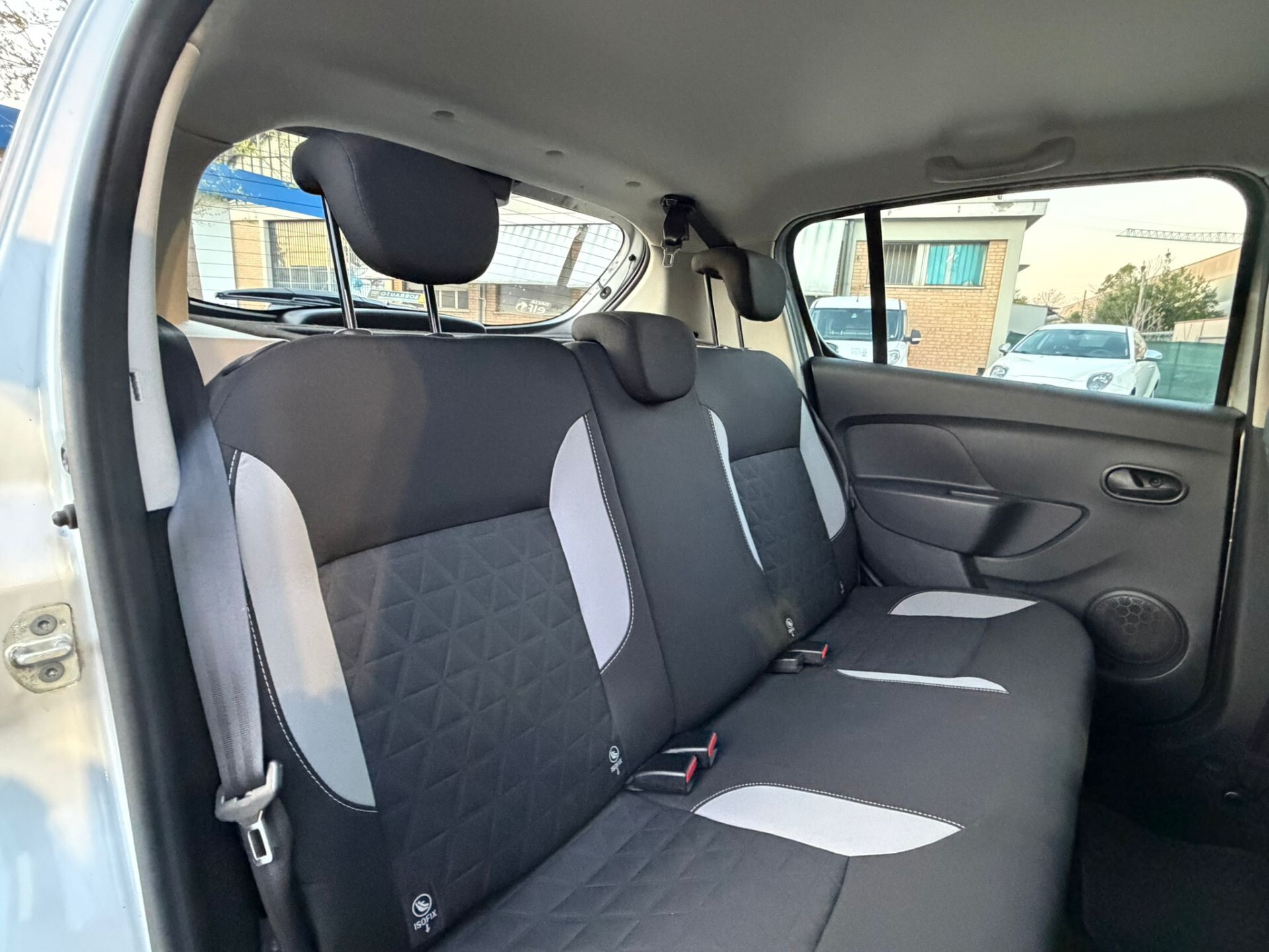 Dacia Sandero 0.9 TCe 90CV Lauréate Solo 64000 KM