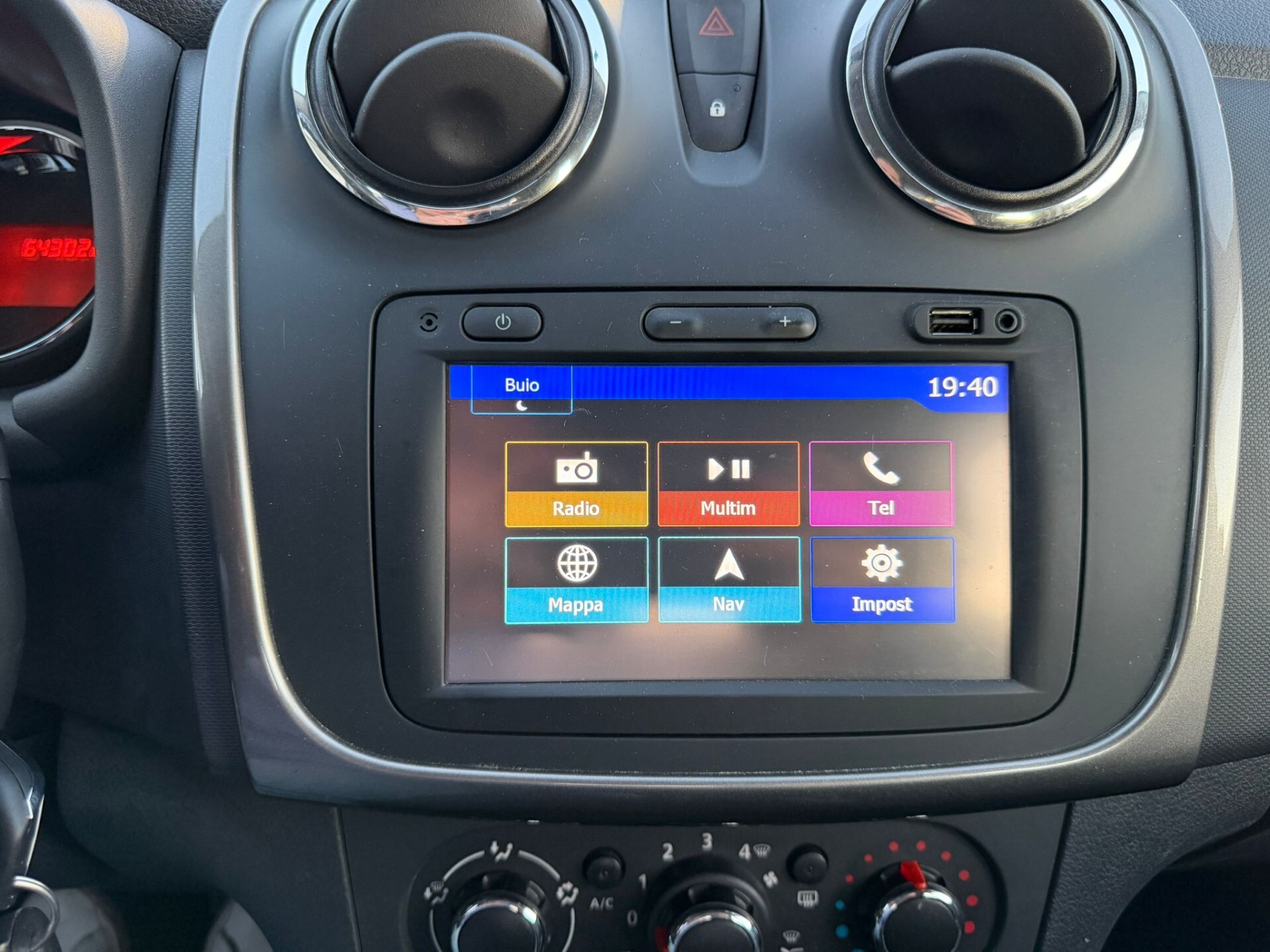 Dacia Sandero 0.9 TCe 90CV Lauréate Solo 64000 KM