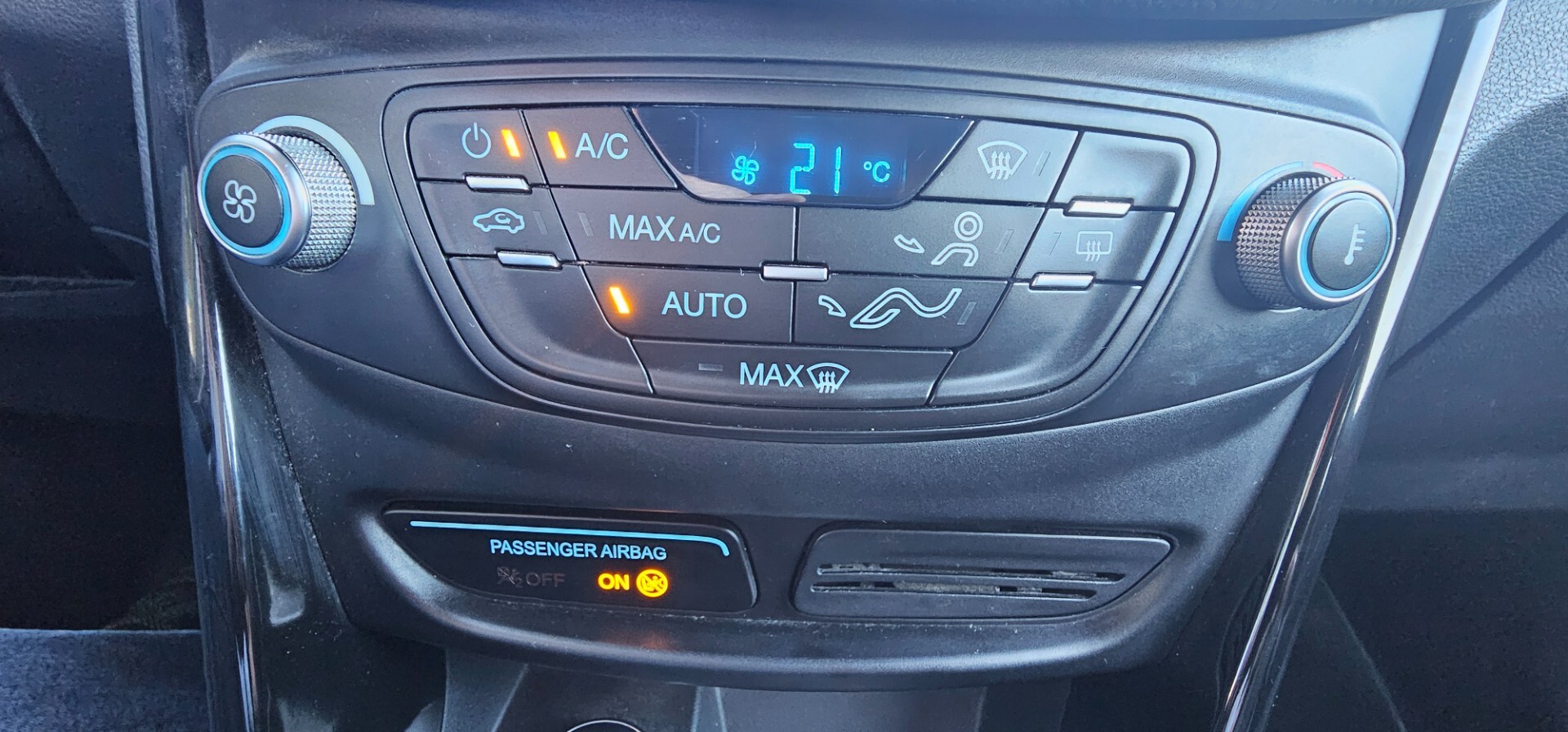 Ford B-Max 1.5 TDCi 75 CV Business Titanium