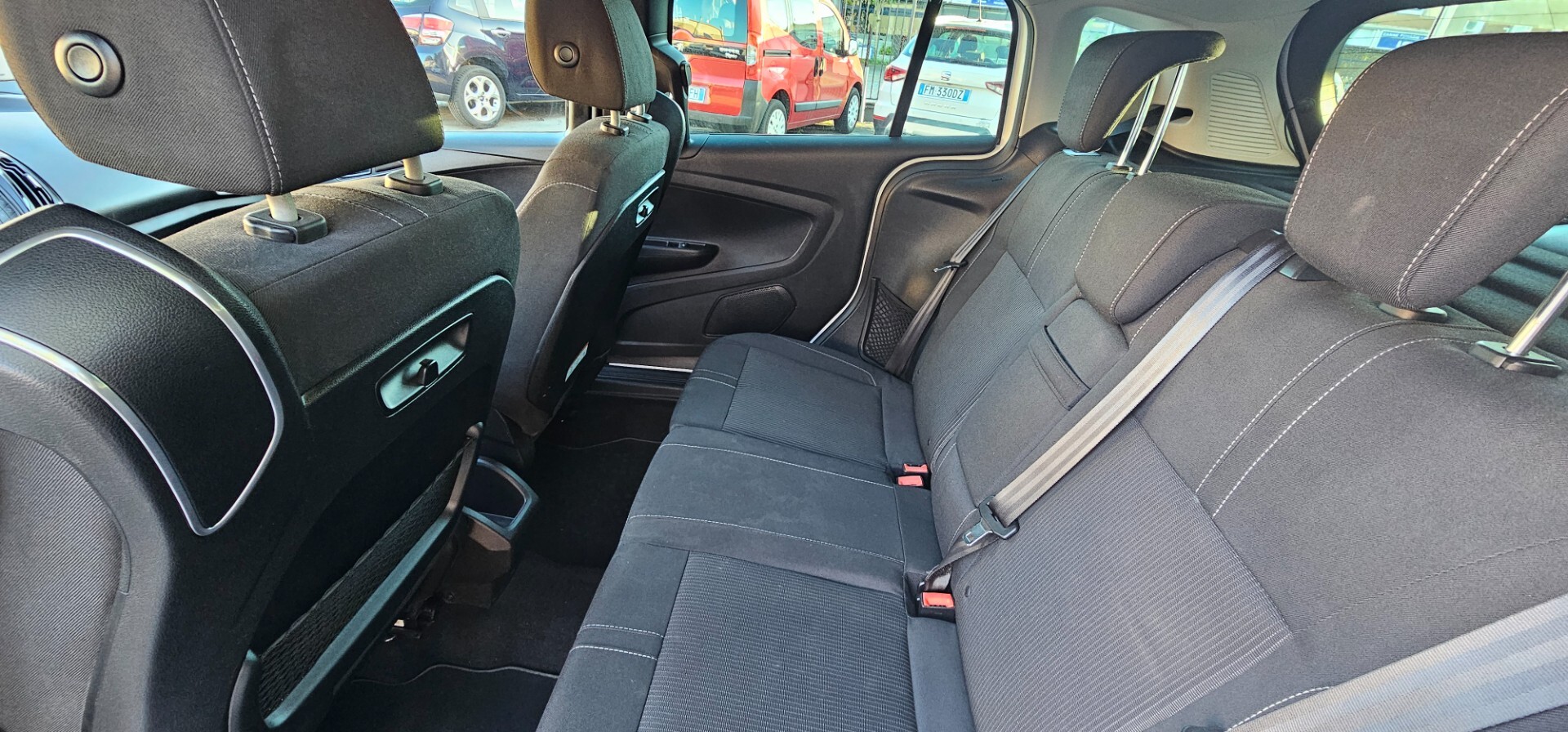 Ford B-Max 1.5 TDCi 75 CV Business Titanium