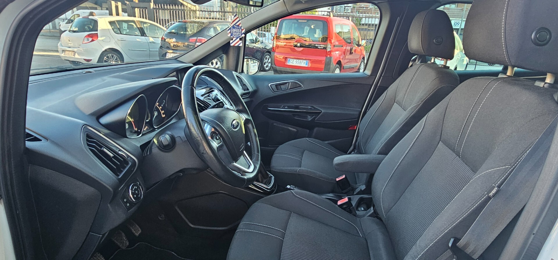 Ford B-Max 1.5 TDCi 75 CV Business Titanium