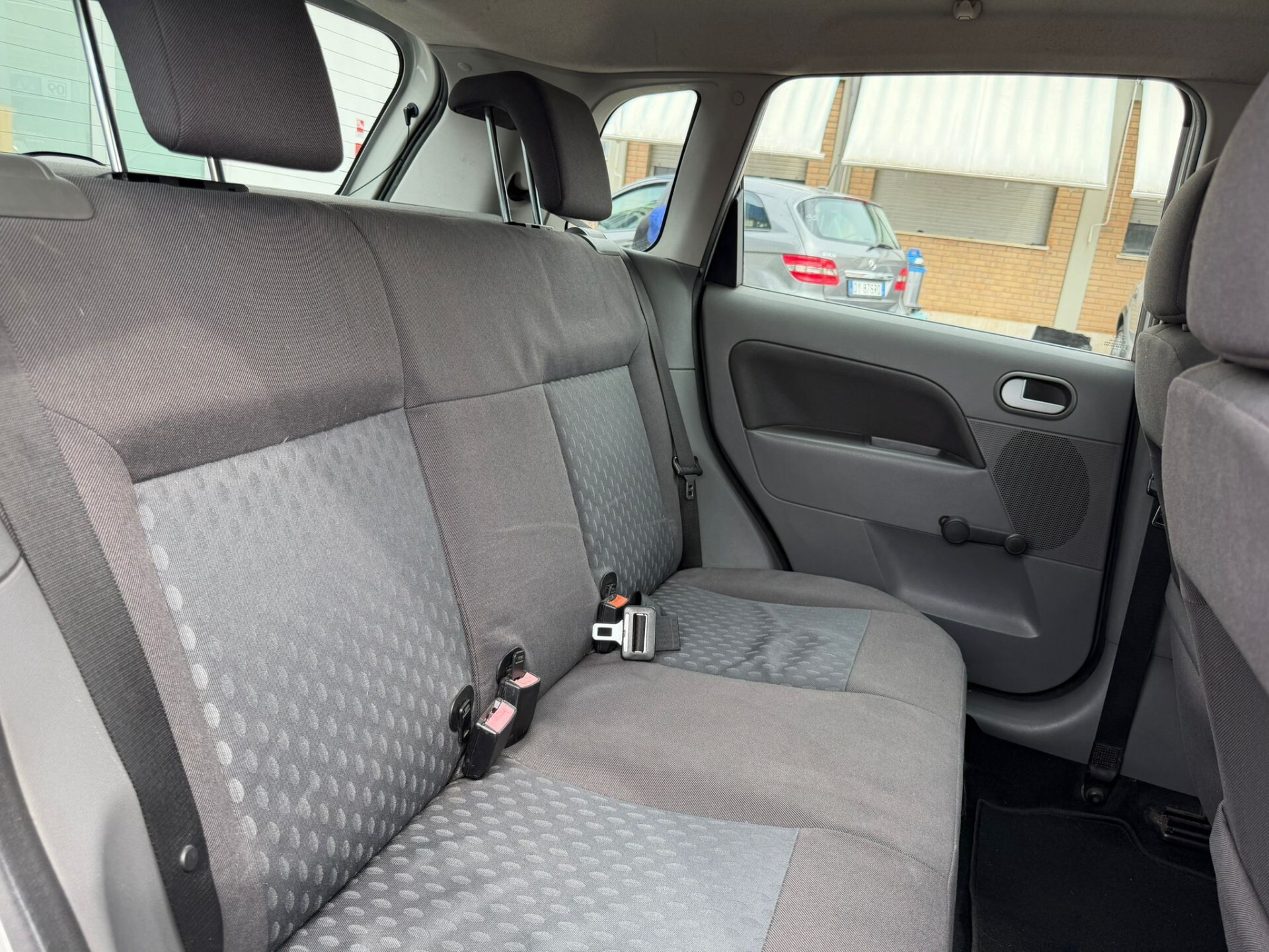 Ford Fiesta 1.4 16V 5p. Ghia