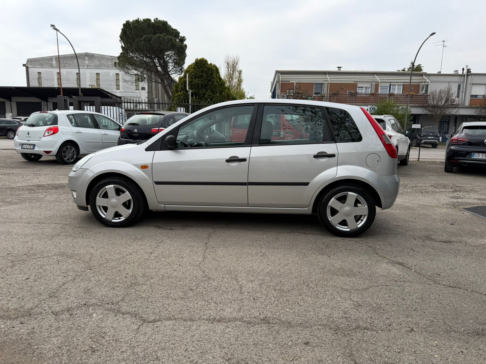 Ford Fiesta 1.4 16V 5p. Ghia