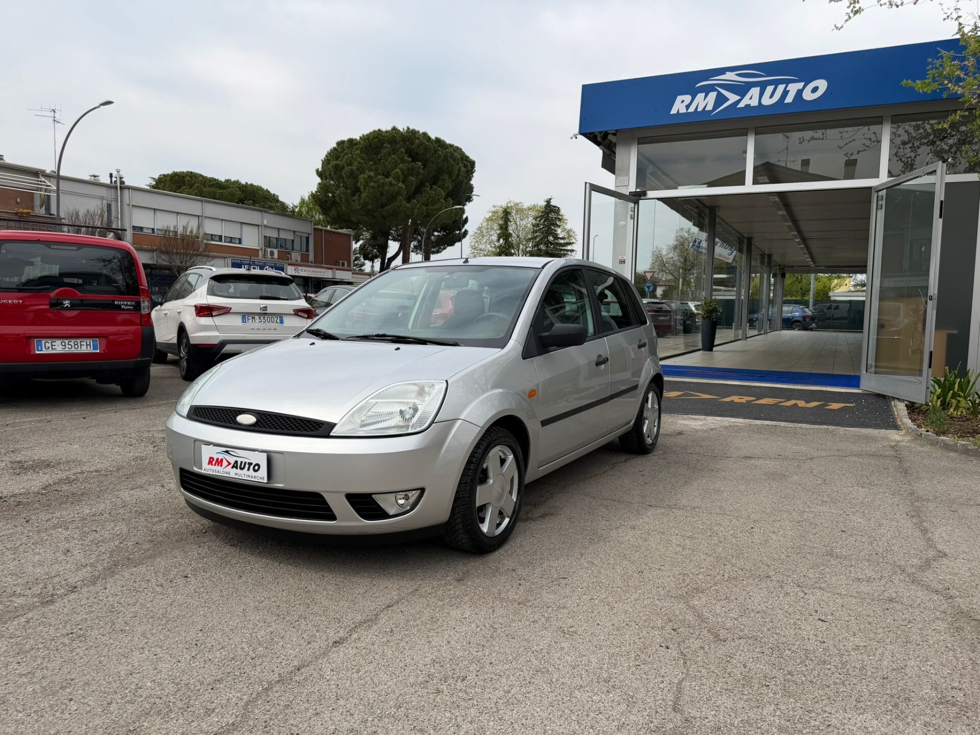 Ford Fiesta 1.4 16V 5p. Ghia