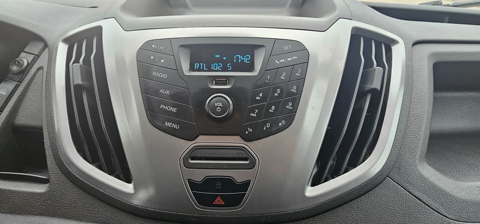 Ford Transit 330 2.0 TDCi EcoBlue 170CV Furgone