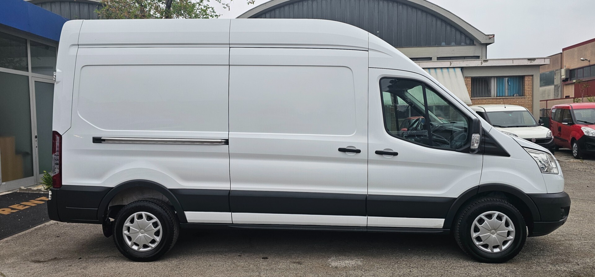 Ford Transit 330 2.0 TDCi EcoBlue 170CV Furgone