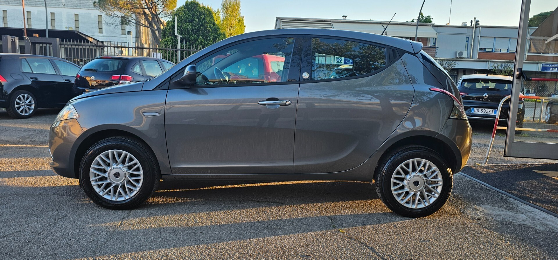 Lancia Ypsilon 0.9 TwinAir 85 CV Metano Ecochic