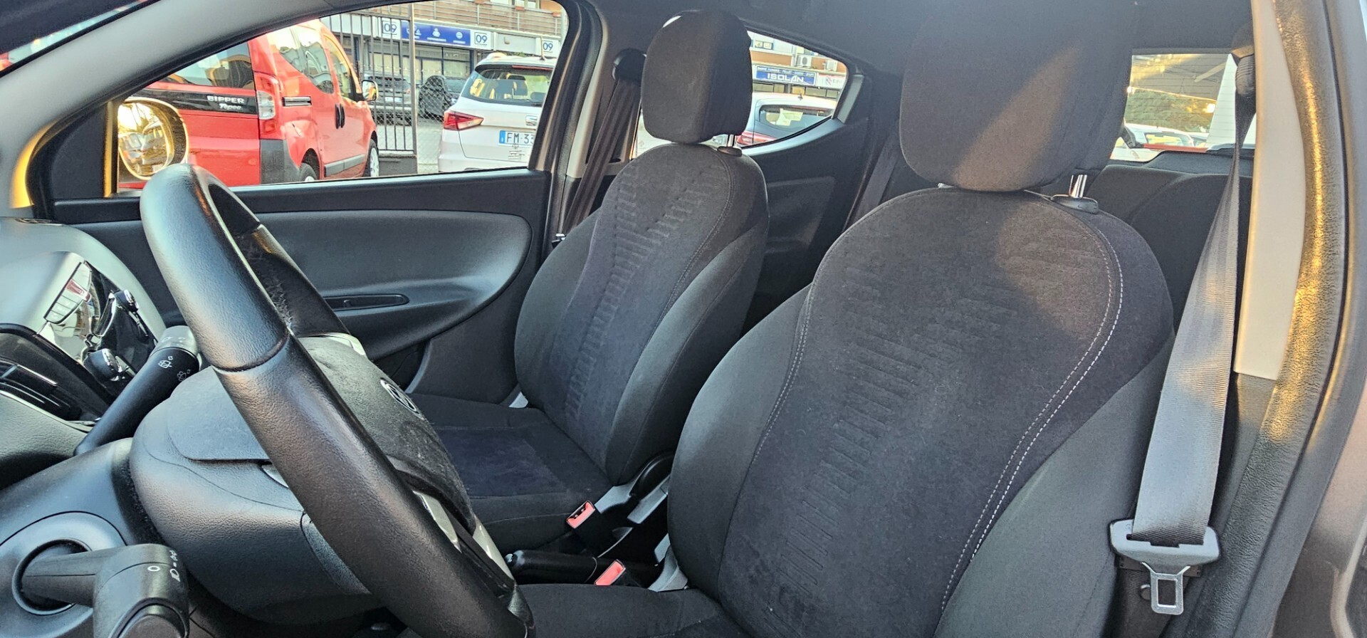 Lancia Ypsilon 0.9 TwinAir 85 CV Metano Ecochic