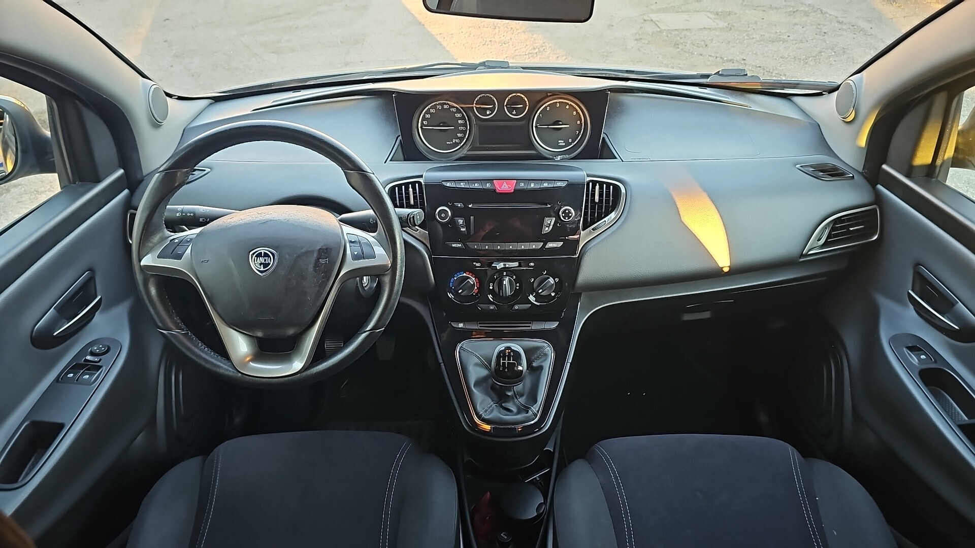 Lancia Ypsilon 0.9 TwinAir 85 CV Metano Ecochic