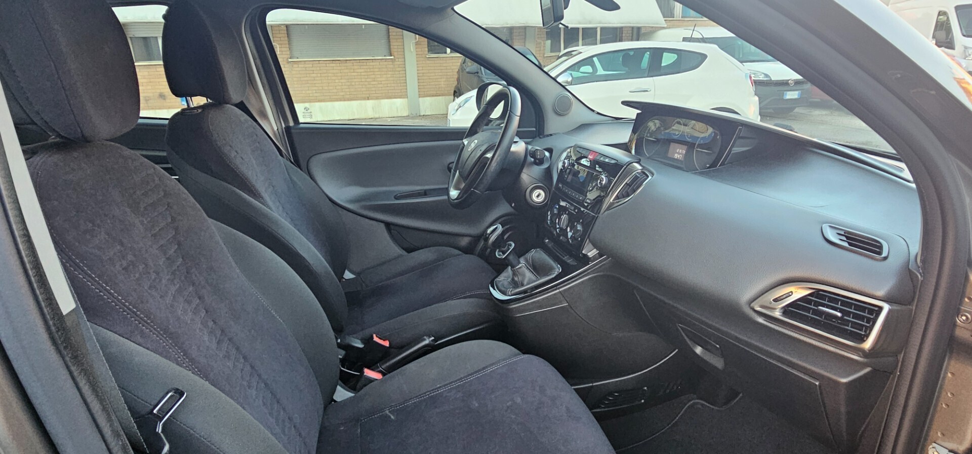 Lancia Ypsilon 0.9 TwinAir 85 CV Metano Ecochic