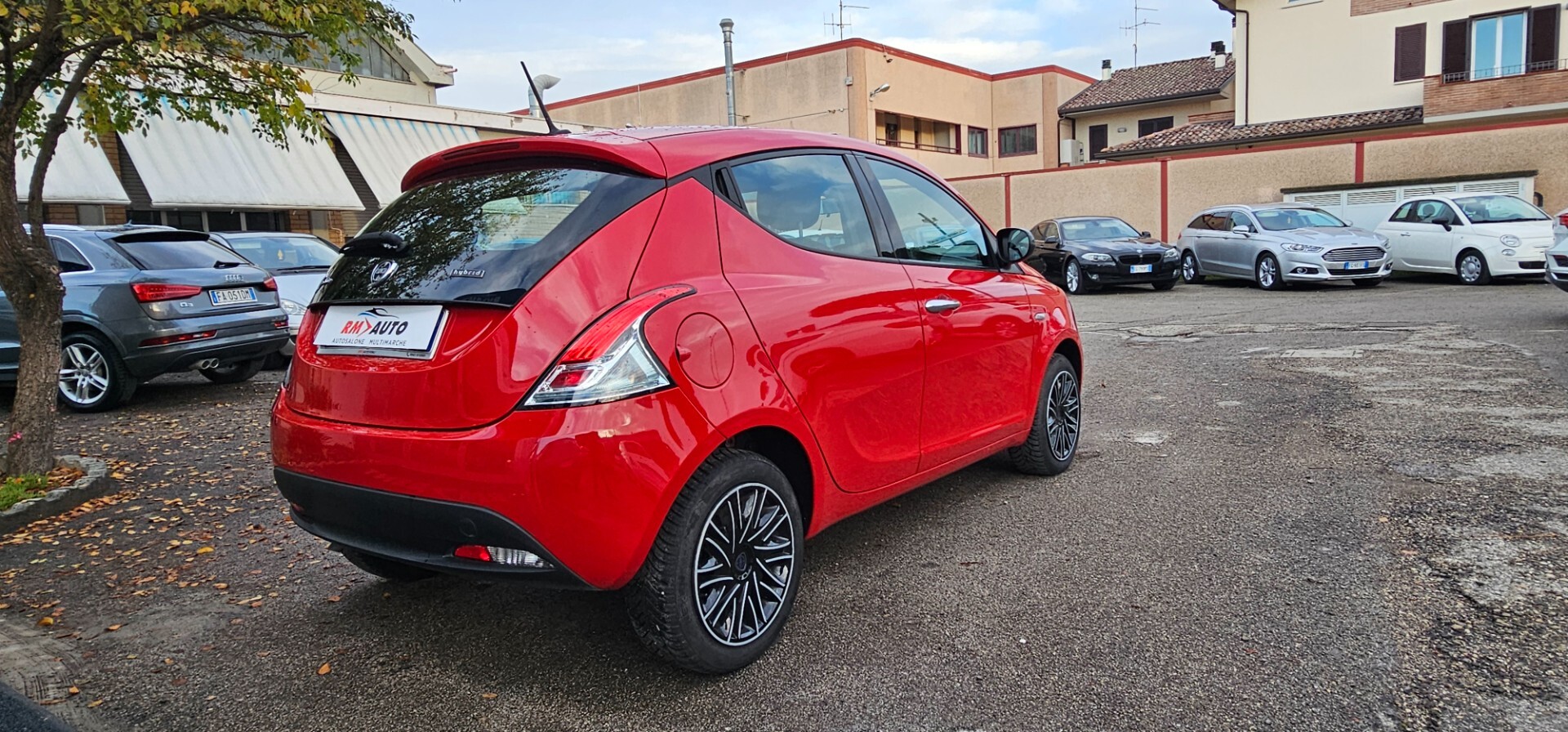 Lancia Ypsilon 1.0 benzina Hybrid
