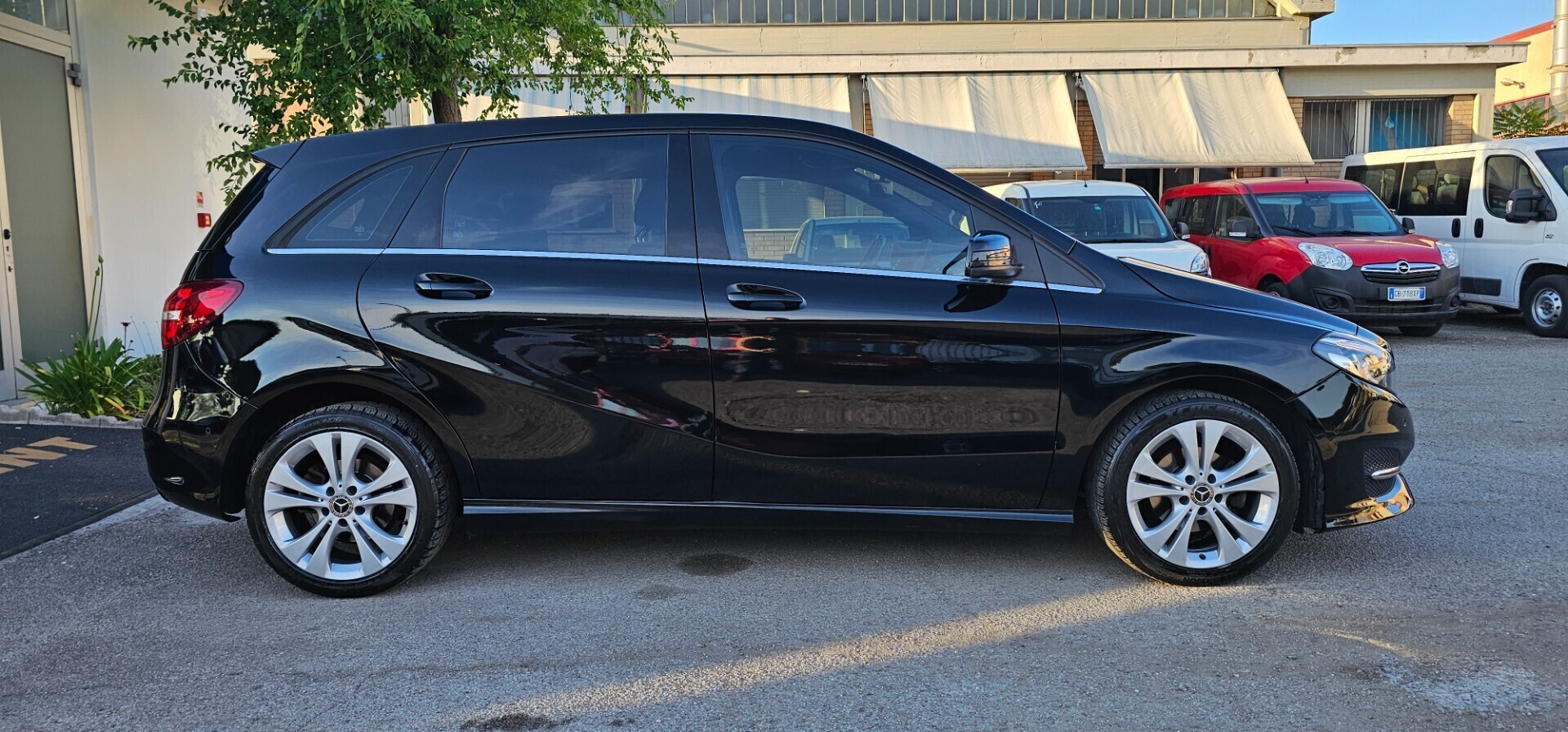 Mercedes B 180d Automatica Executive Solo 74000 km