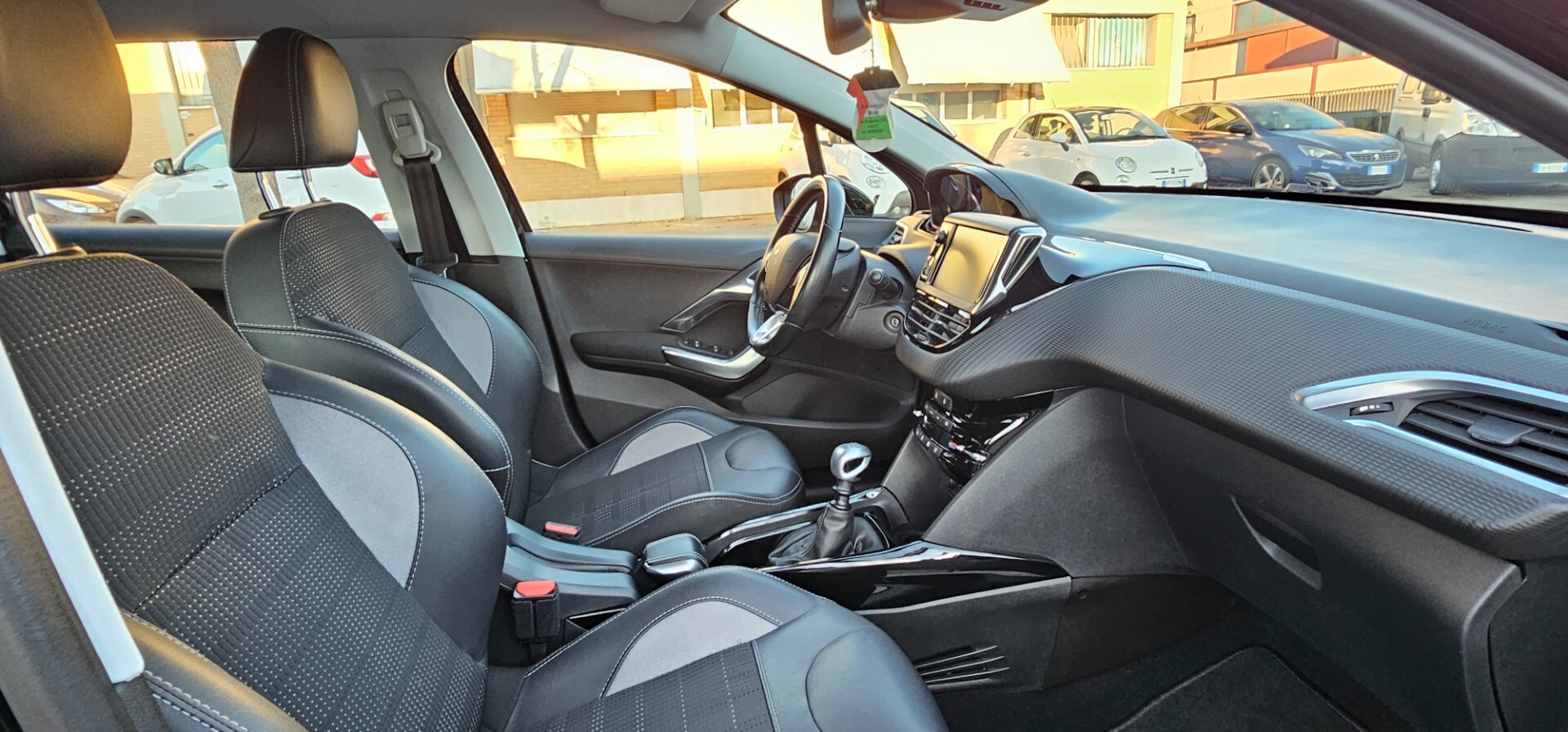 Peugeot 2008 1.6 diesel solo 89000 KM