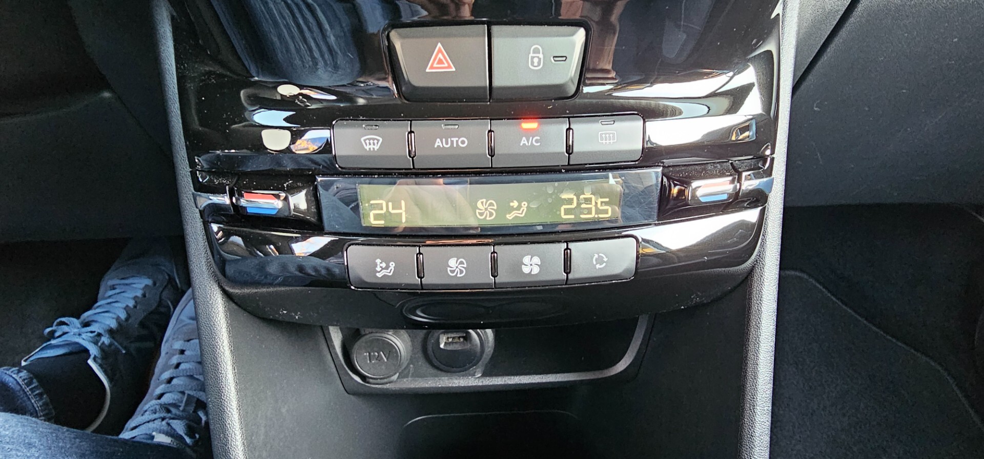 Peugeot 2008 1.6 diesel solo 89000 KM