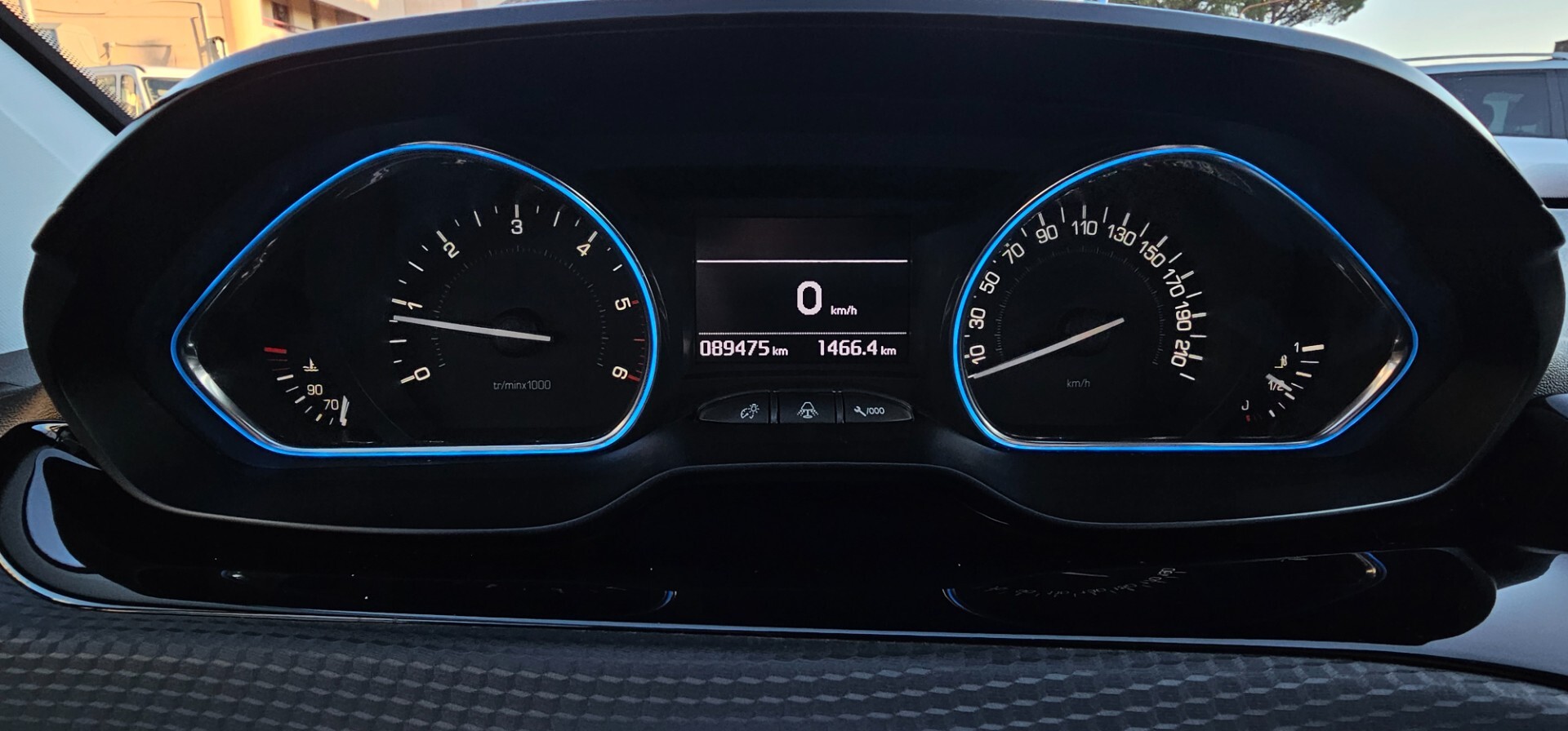 Peugeot 2008 1.6 diesel solo 89000 KM