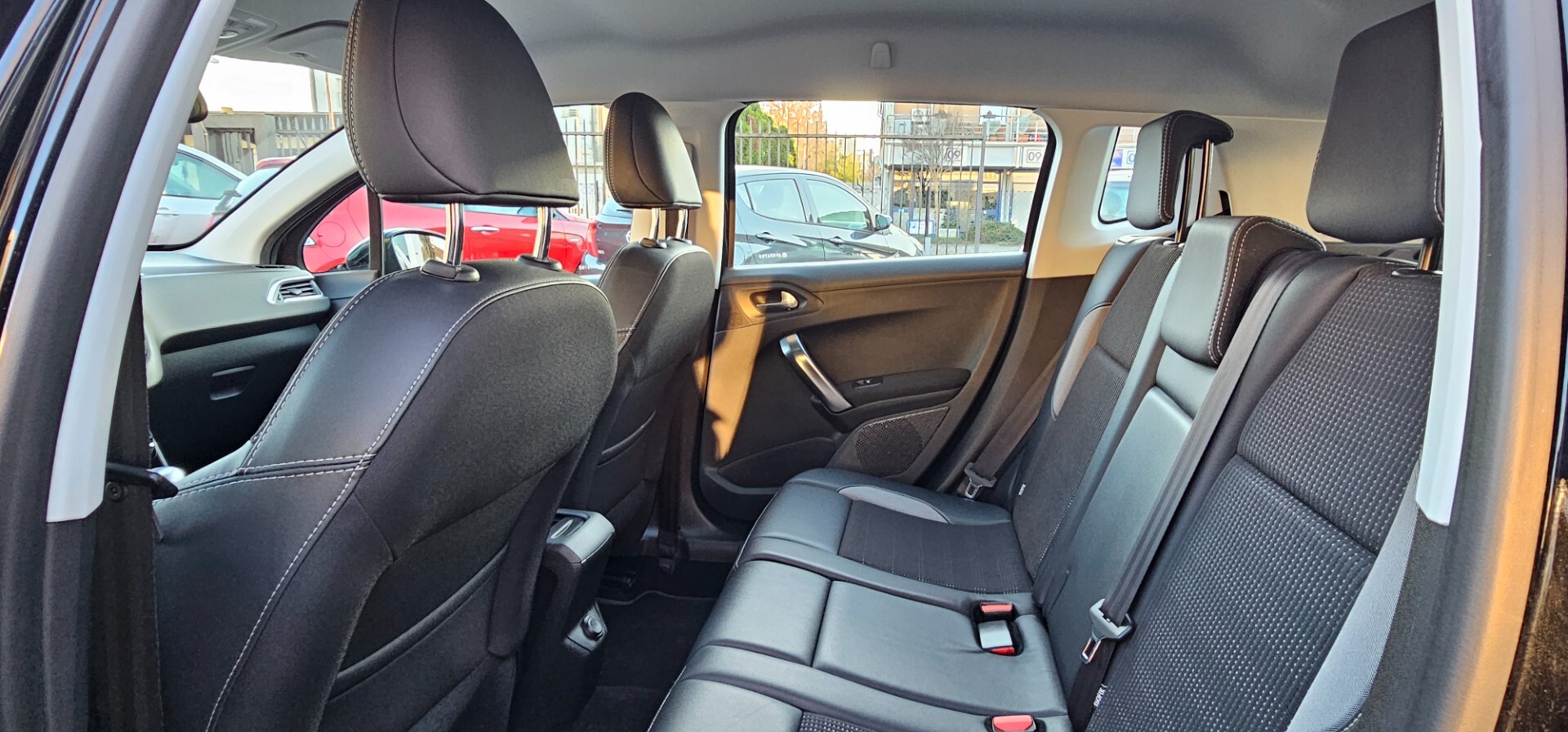 Peugeot 2008 1.6 diesel solo 89000 KM