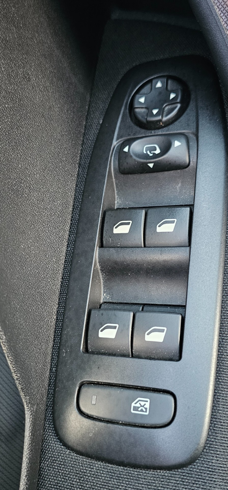 Peugeot 2008 1.6 diesel solo 89000 KM