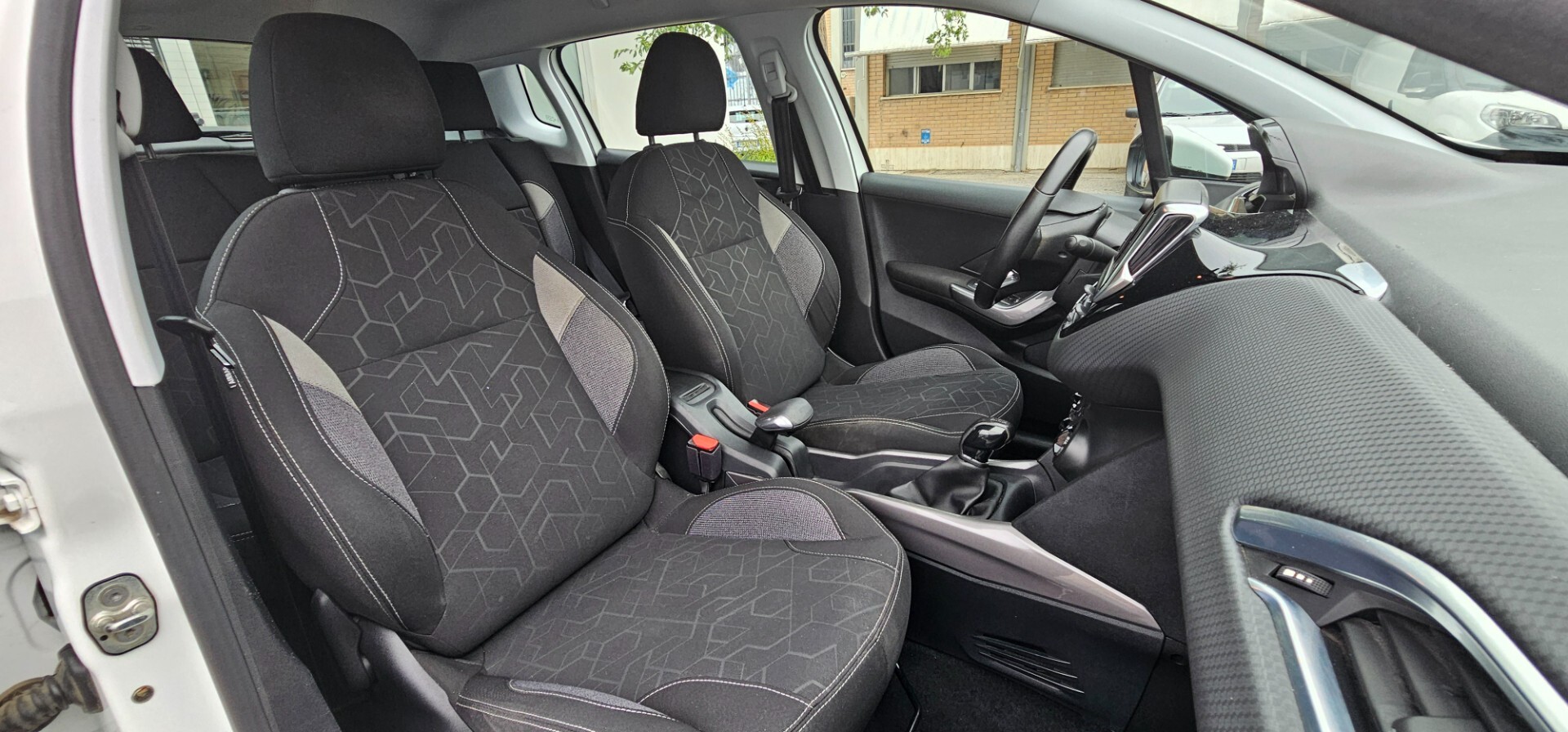 Peugeot 2008 BlueHDi 100 Active
