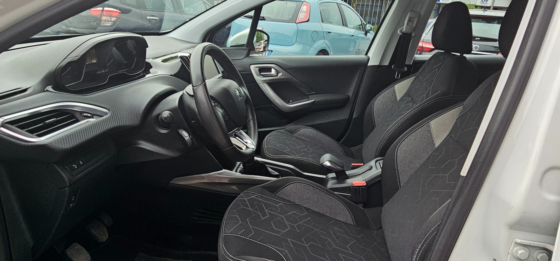 Peugeot 2008 BlueHDi 100 Active