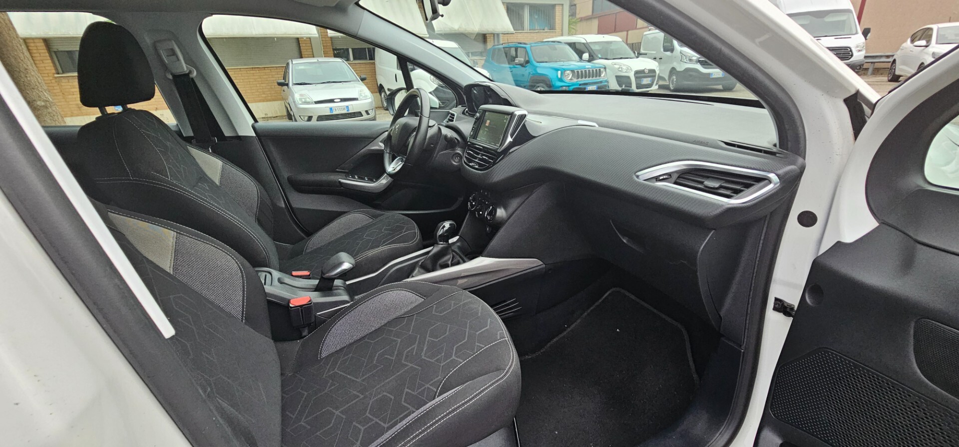 Peugeot 2008 BlueHDi 100 Active