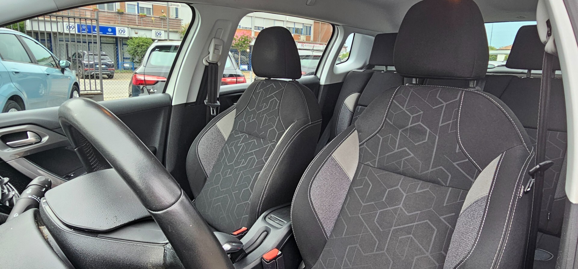 Peugeot 2008 BlueHDi 100 Active
