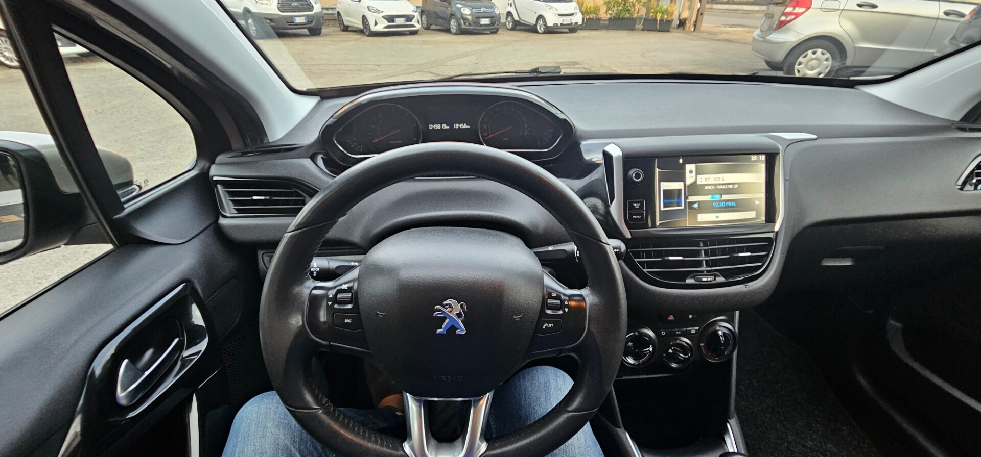 Peugeot 208 1.4 HDi 68 CV Allure solo 49000 Km