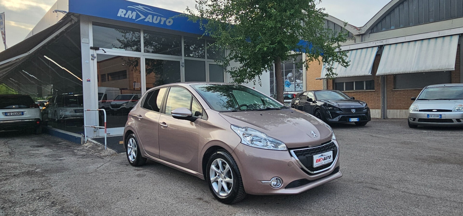 Peugeot 208 1.4 HDi 68 CV Allure solo 49000 Km