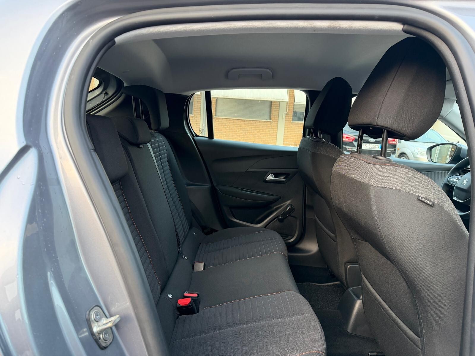 Peugeot 208 5 porte Active SOLO 5000 KM