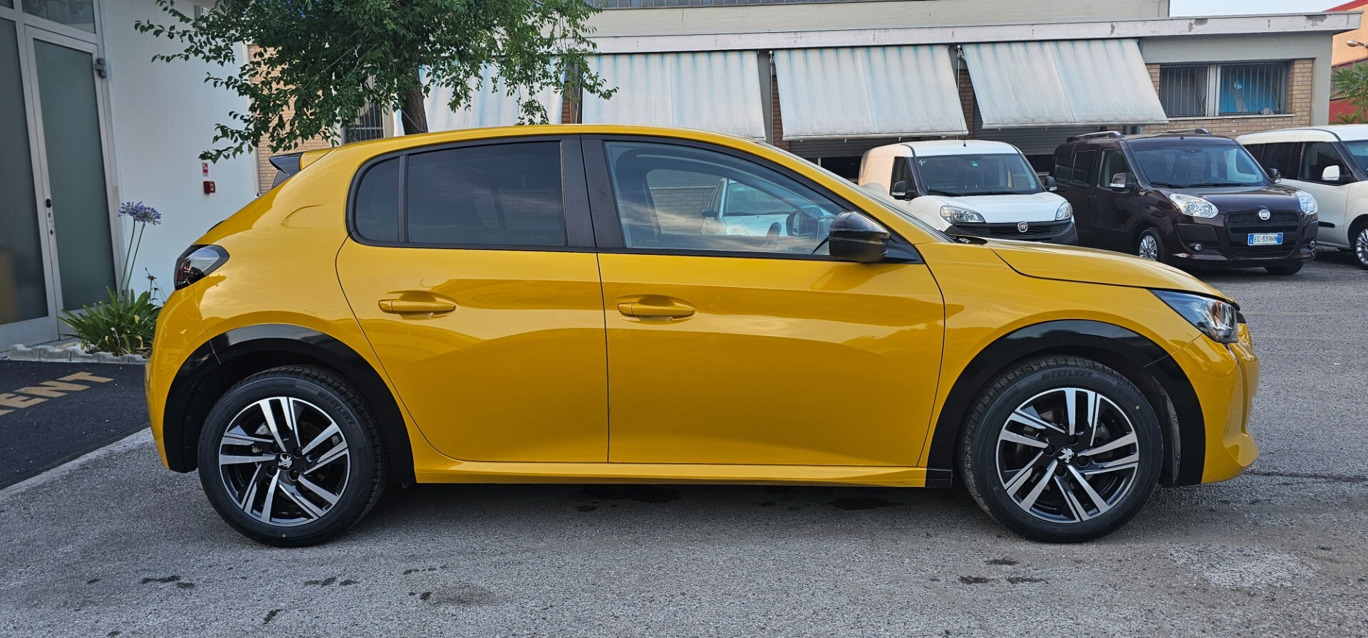 Peugeot 208 BlueHDi 100 Stop&Start 5 porte Allure