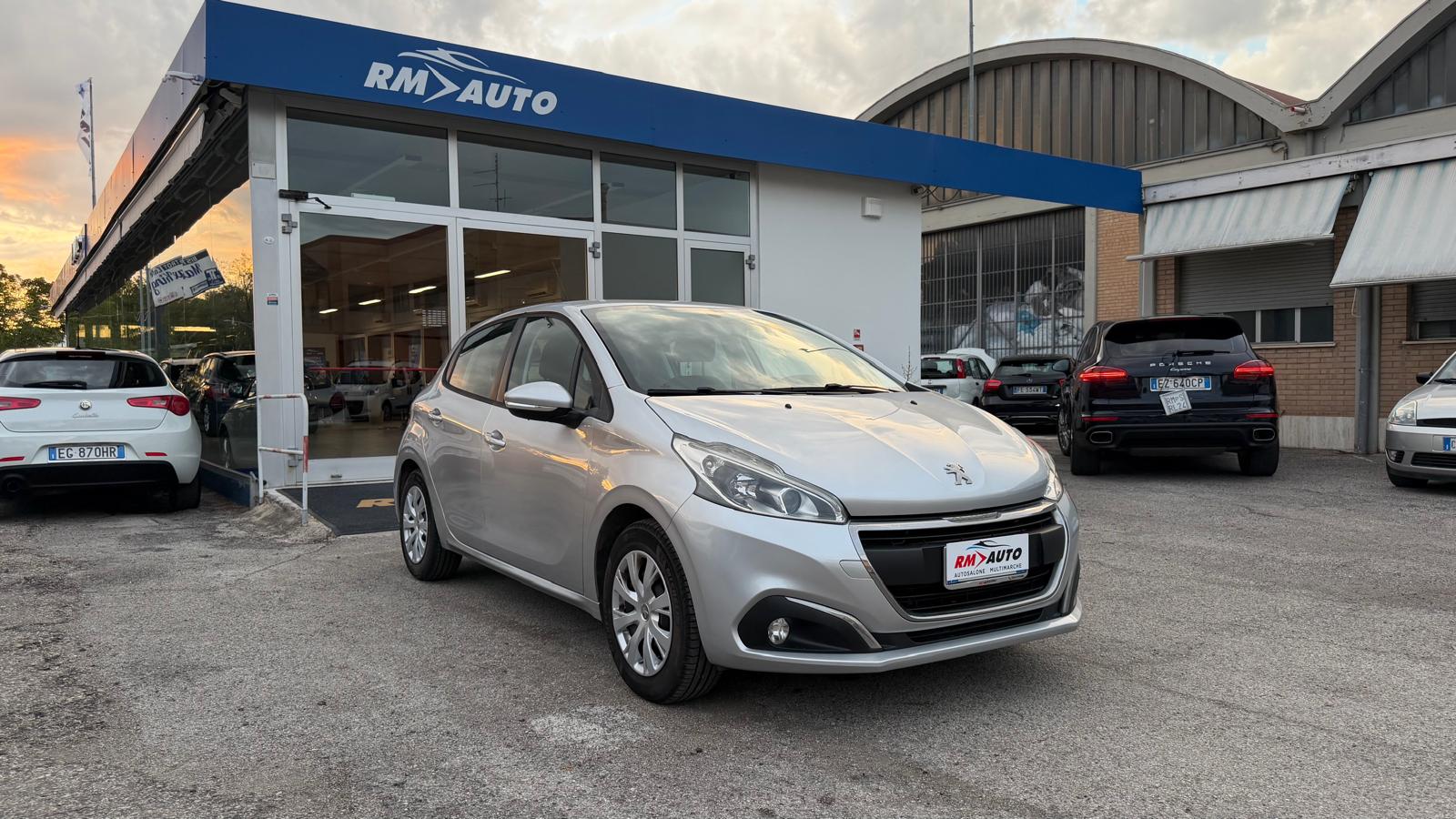 Peugeot 208 PureTech 82 5 porte Allure