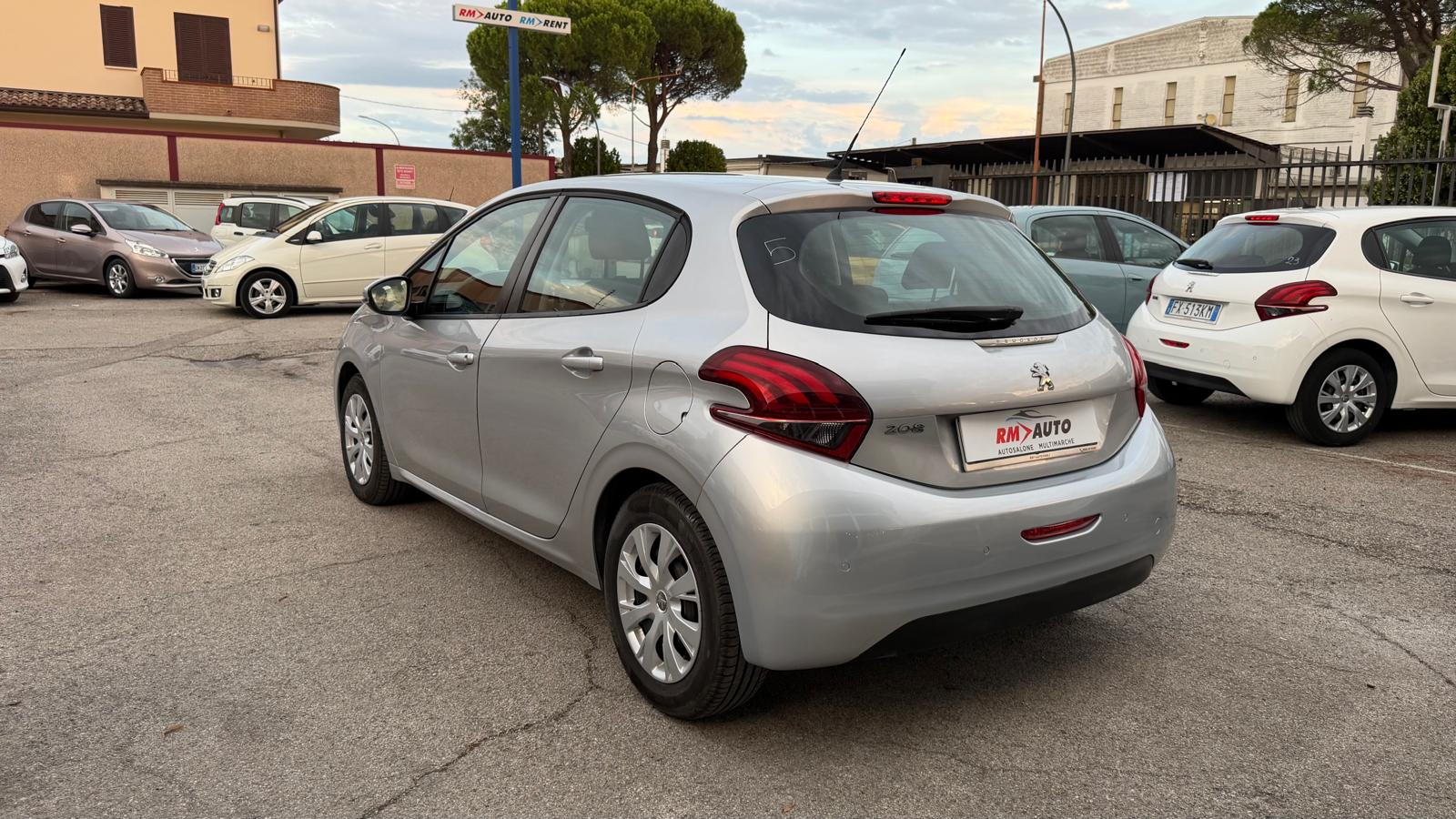 Peugeot 208 PureTech 82 5 porte Allure