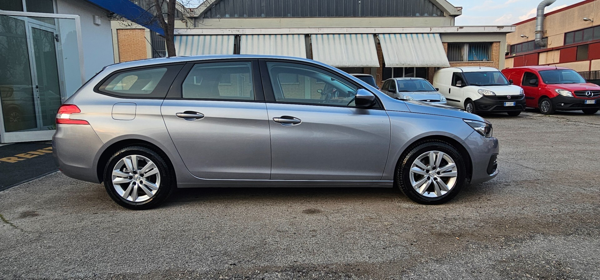 Peugeot 308 Blue HDi 130 SW Allure