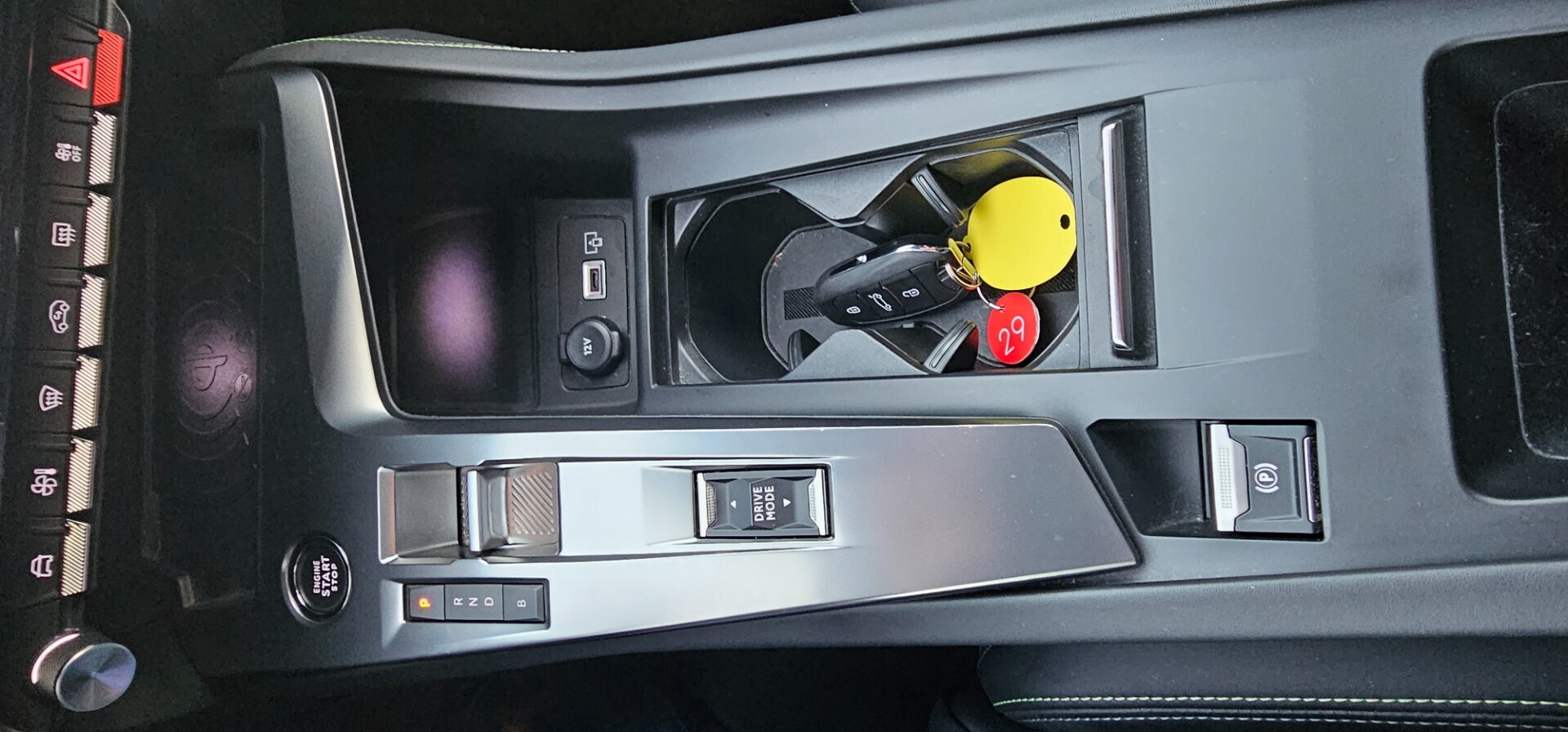 Peugeot 408 Plug-in Hybrid 225 e-EAT8 GT