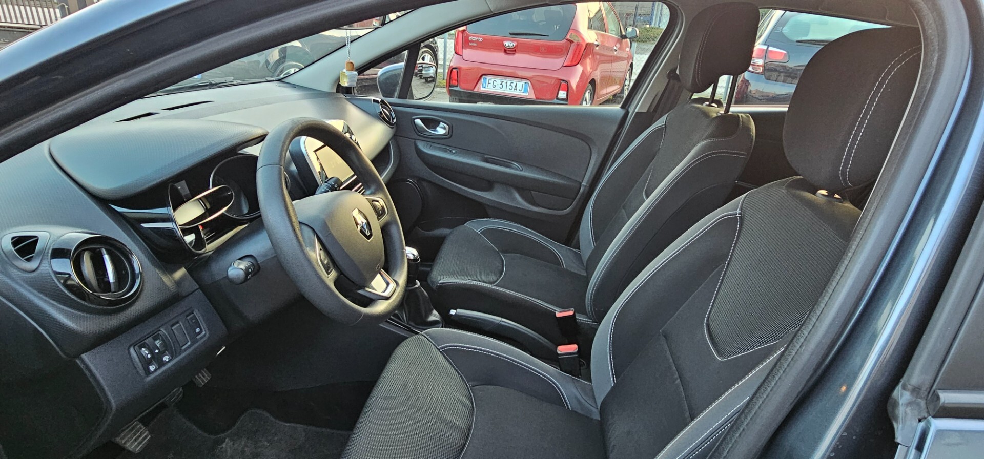 Renault Clio dCi 90 CV Intense