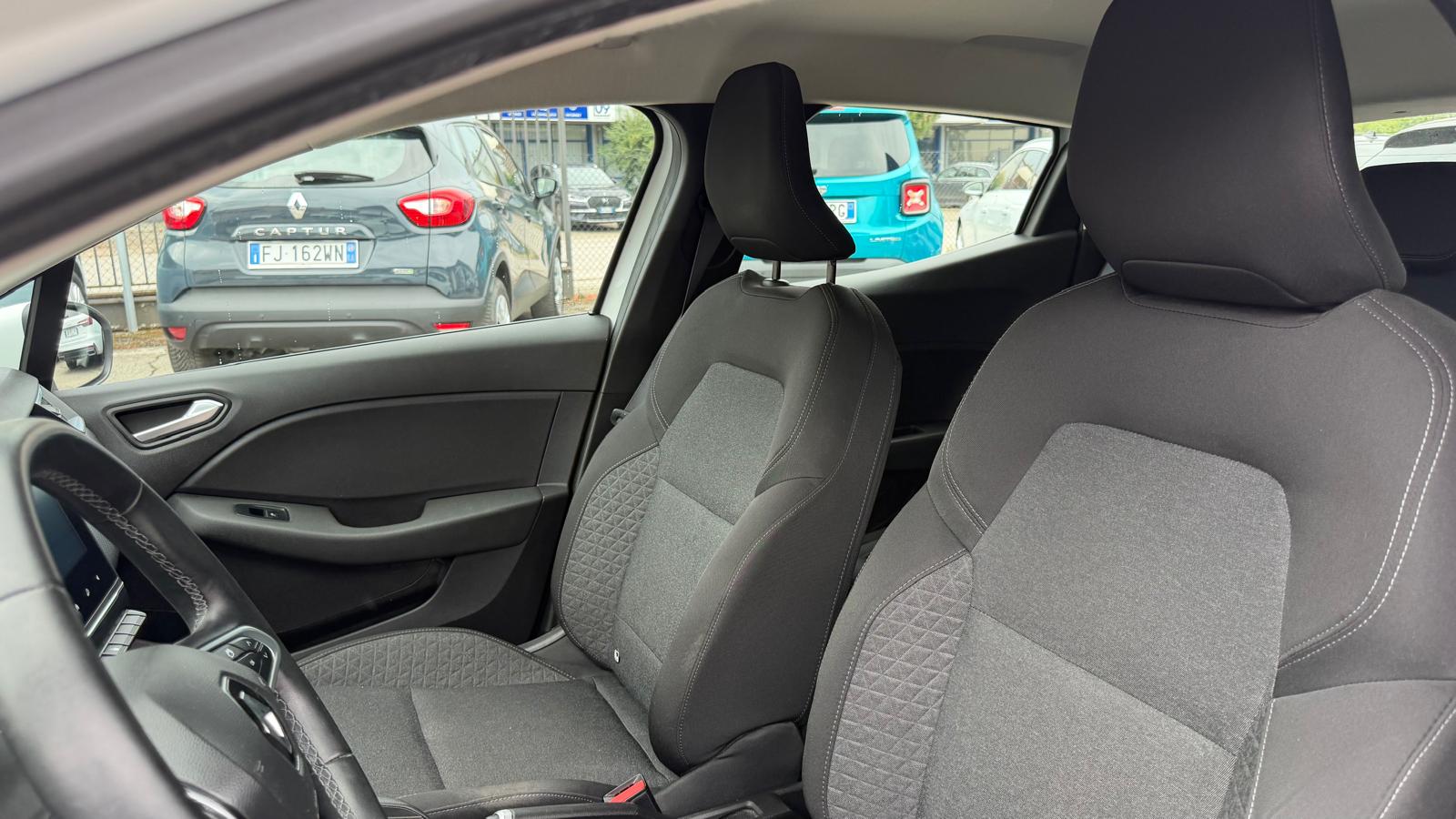 Renault Clio Full Hybrid E-Tech solo 62.000 KM
