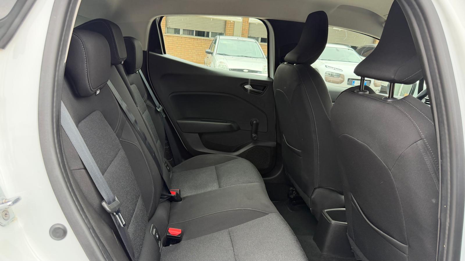 Renault Clio Full Hybrid E-Tech solo 62.000 KM