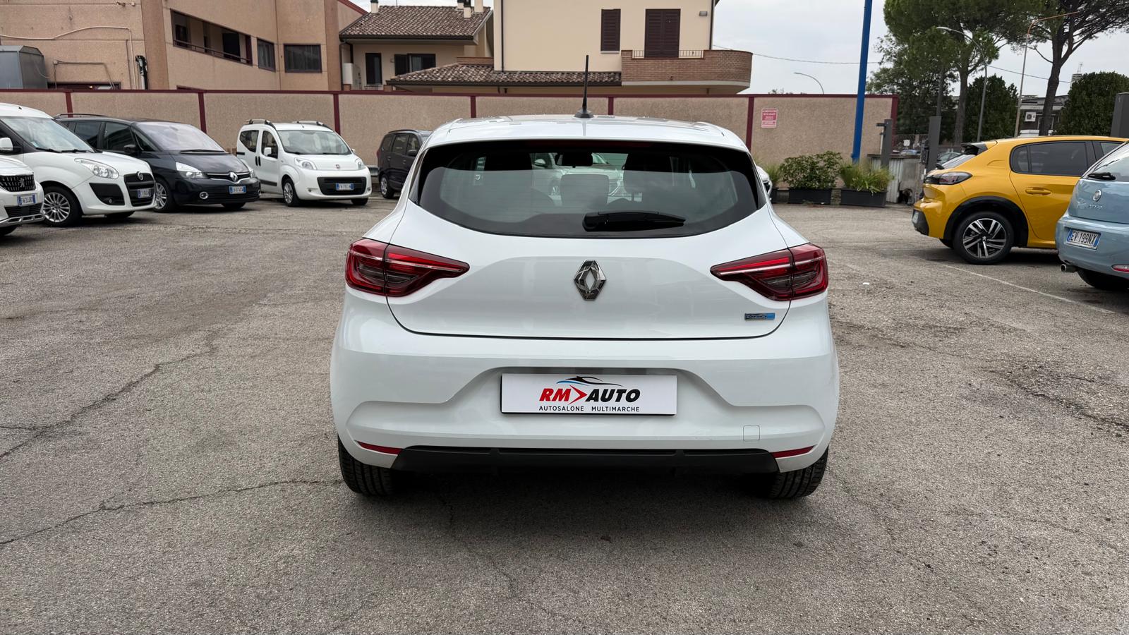 Renault Clio Full Hybrid E-Tech solo 62.000 KM